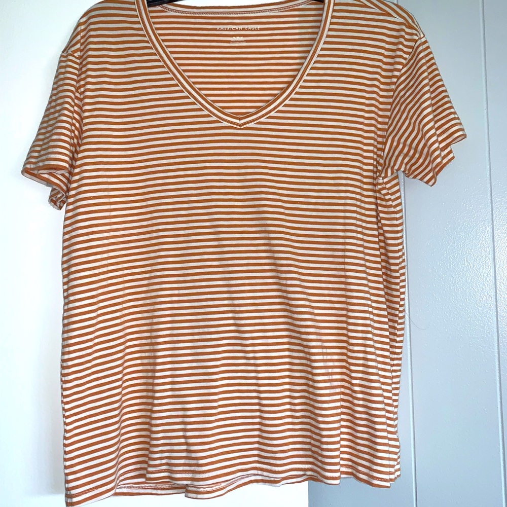 American Eagle V Neck